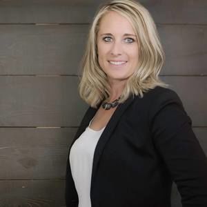 Meet your Posher, Christine